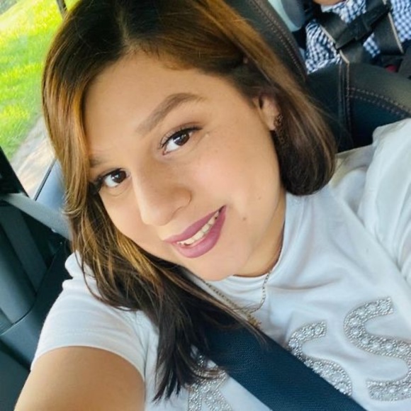 Meet your Posher, Ivonne - Picture 1 of 1